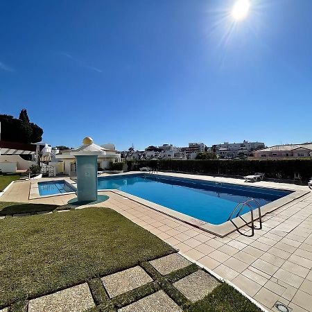 Relaxing 2 Bedroom House 5 Minutes Away From Vilamoura Marina كوارتيرا المظهر الخارجي الصورة