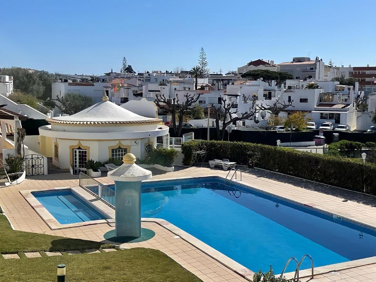 Relaxing 2 Bedroom House 5 Minutes Away From Vilamoura Marina كوارتيرا المظهر الخارجي الصورة